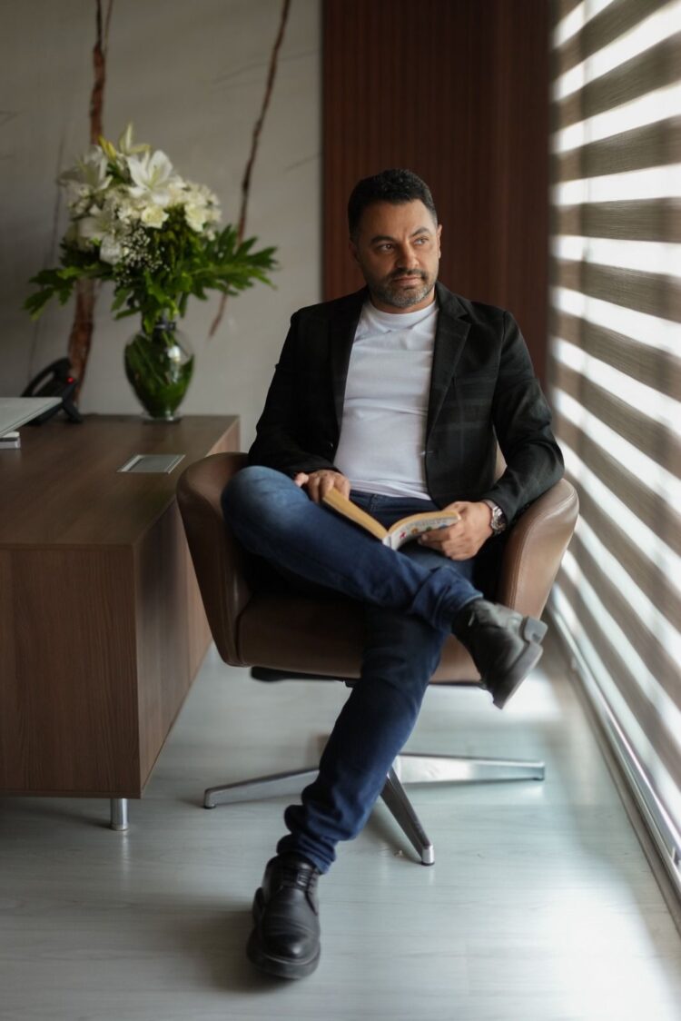 تعيين الدكتور محمد صلاح وكيلًا لشعبة مستحضرات التجميل في مجلس التصدير للصناعات الطبية 1 تعيين الدكتور محمد صلاح وكيلًا لشعبة مستحضرات التجميل في مجلس التصدير للصناعات الطبية