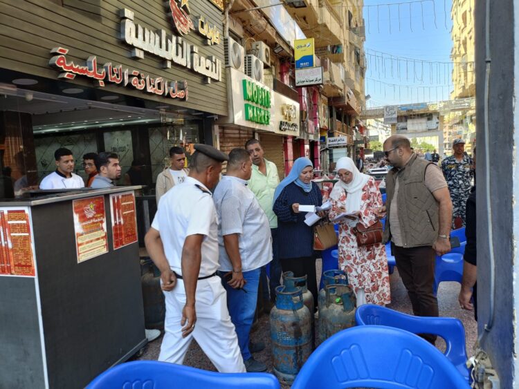 تحرير 18 محضر لمطاعم مخالفة بالمحاور المركزيةوميدان الحصرى بمدينة ٦ اكتوبر 1 تحرير 18 محضر لمطاعم مخالفة بالمحاور المركزيةوميدان الحصرى بمدينة ٦ اكتوبر