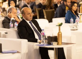 عوض الاتصالات الهاتفية لتسويق العقارات  اصبحت مزعجة وغير مرغوب فيها من العملاء