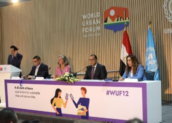 منال عوض المنتدى فرصة لوضع حلول فعالة لحل مشكلة تغير المناخ التى تواجه العالم