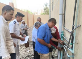 وزير الإسكان:حملات على وصلات المياه الخلسة وتحصيل المديونيات بالمدن الجديدة حفاظاً على موارد الدولة