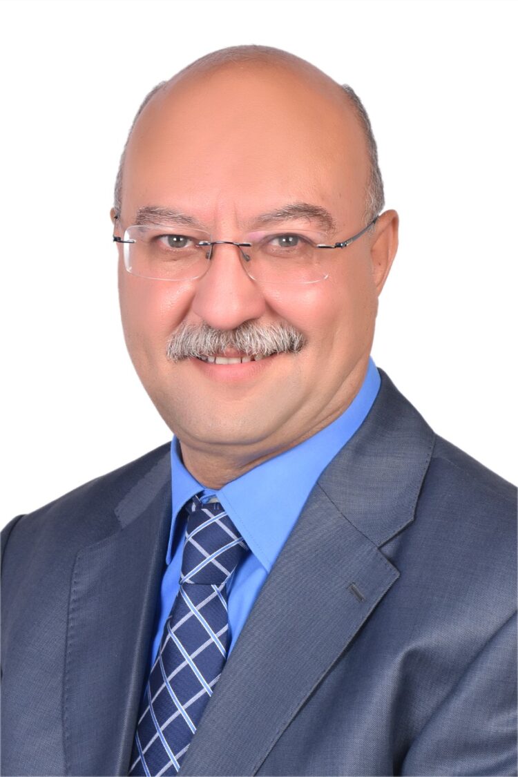 "الملواني" يرهن نجاح أهداف الحكومة في خفض زمن الإفراج الجمركي بتأهيل الموظفين التنفيذين والقضاء على البيروقراطية 1 “الملواني” يرهن نجاح أهداف الحكومة في خفض زمن الإفراج الجمركي بتأهيل الموظفين التنفيذين والقضاء على البيروقراطية