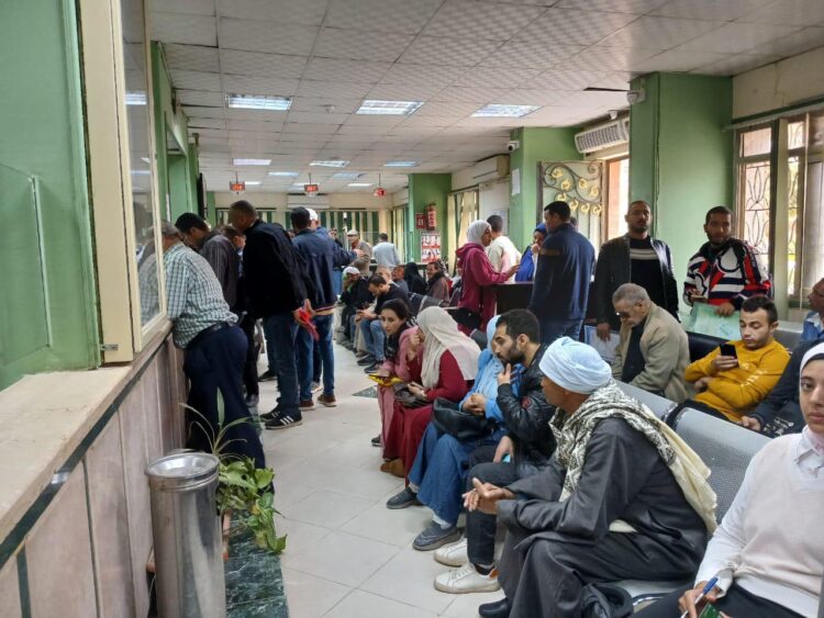 رئيس جهاز بني سويف الجديدة يتفقد سير العمل بالمركز التكنولوجي لخدمة المواطنين بالجهاز