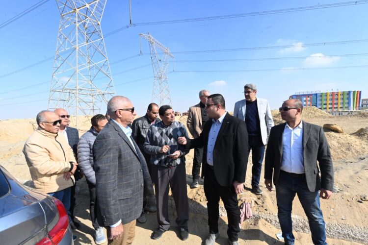 وزير الإسكان يتفقد محاور الطرق ومحطة رفع الصرف الصحي رقم 4 بمدينة الشروق 1 وزير الإسكان يتفقد محاور الطرق ومحطة رفع الصرف الصحي رقم 4 بمدينة الشروق