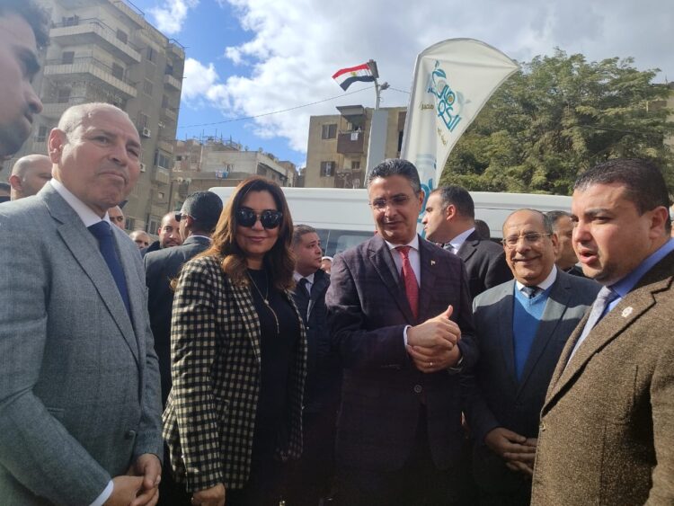 عضو مجلس الغرفة التجارية بالقاهرة: أسعار السلع بالمعرض مخفضة بنسبة تصل إلى 35%.. وإتاحة جميع أنواع السلع بدون استثناء 1 عضو مجلس الغرفة التجارية بالقاهرة: أسعار السلع بالمعرض مخفضة بنسبة تصل إلى 35%.. وإتاحة جميع أنواع السلع بدون استثناء