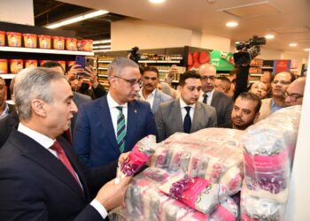 حازم المنوفي يرصد أسعار السلع في الأسواق استعدادًا لشهر رمضان