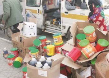 بشاي: السلع المهربة تزاحم أسواق التبغ والشيكولاتة ومستحضرات التجميل وقطع غيار السيارات