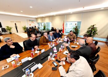 وزير الإسكان يعقد اجتماعا لمتابعة موقف تنفيذ المشروعات بالعلمين الجديدة والساحل الشمالى