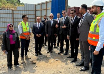 وزير الإسكان يتفقد محطة معالجة مياه تنفذها شركة “مدكور” المصرية