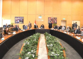 وزير الإسكان يعقد اجتماعه الدوري مع أعضاء مجلسي “النواب والشيوخ