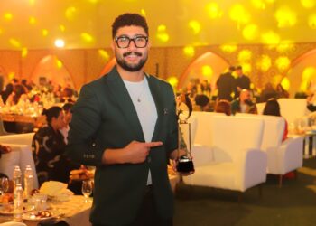 شركة عقار مصر تكرم المخرج عمر عاطف لجهوده المميزة فى الفعاليات العقارية