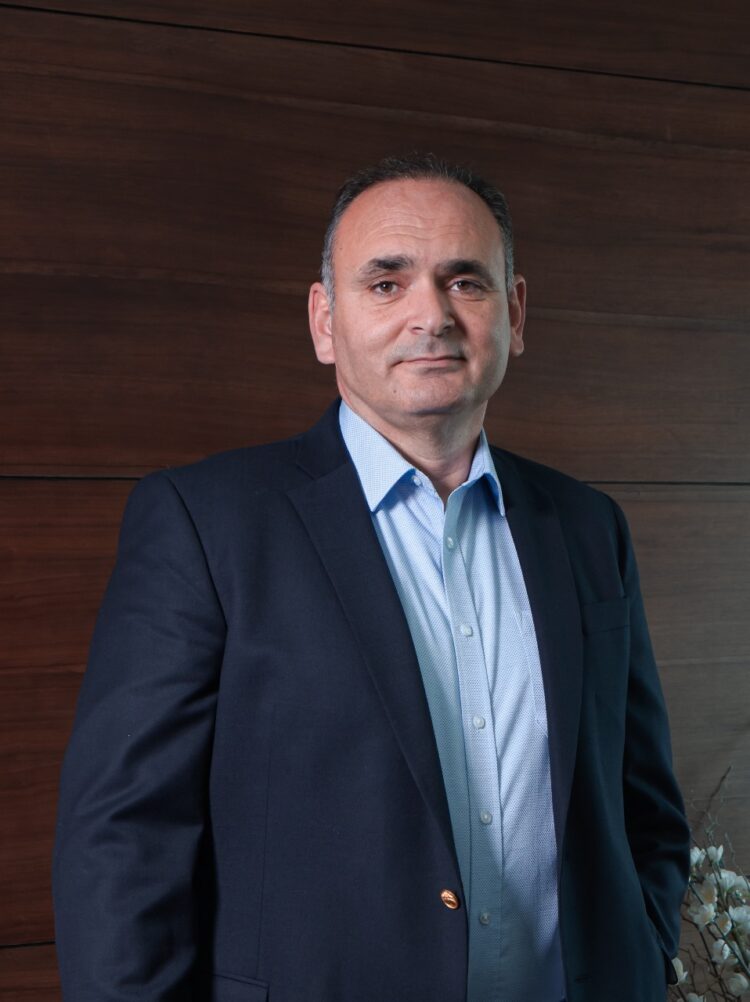 "فوربس" تختار العضو المنتدب لشركة هايد بارك بقائمة قادة الشركات العقارية الأكثر تأثيرًا في الشرق الأوسط لعام 2025 1 “فوربس” تختار  العضو المنتدب لشركة هايد بارك بقائمة قادة الشركات العقارية الأكثر تأثيرًا في الشرق الأوسط لعام 2025