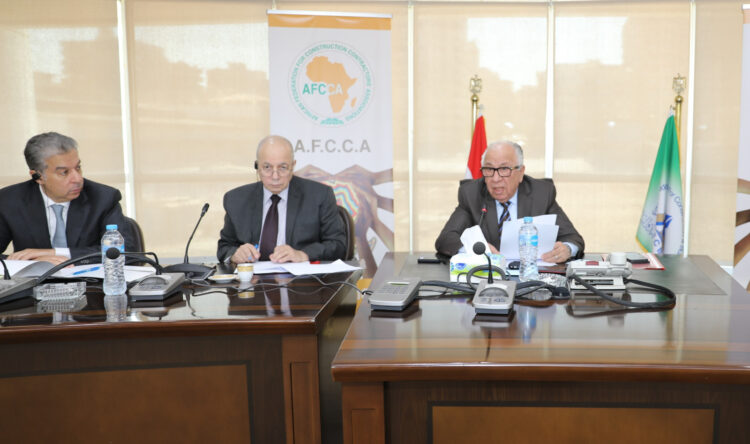 تجديد الثقة في المهندس حسن عبدالعزيز وانتخابه بالاجماع رئيسا للاتحاد 1 تجديد الثقة في المهندس حسن عبدالعزيز وانتخابه بالاجماع رئيسا للاتحاد