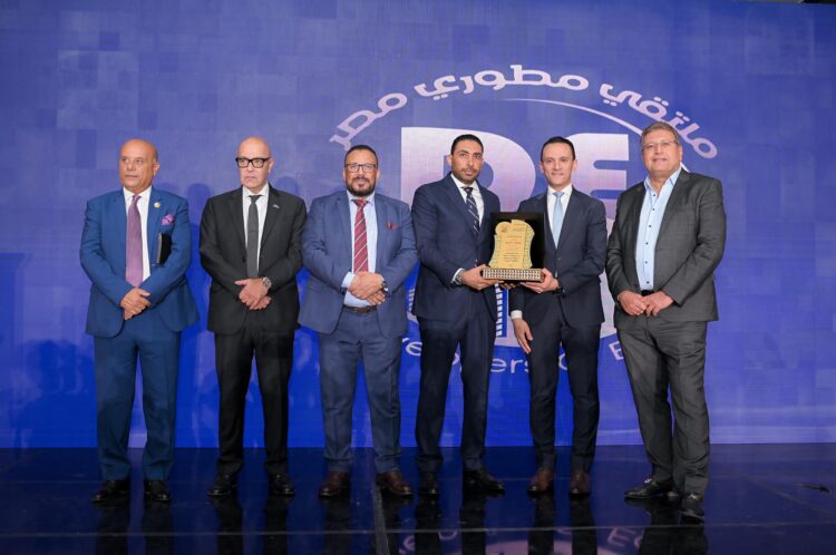 "الرياض مصر" تشارك في ملتقى مطوري مصر بحضور مساعد وزير الإسكان 1 “الرياض مصر” تشارك في ملتقى مطوري مصر بحضور مساعد وزير الإسكان