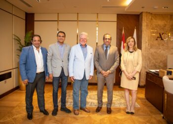 الفنان حسين فهمي يعلن عن تعاون فني لتوثيق المشروعات الثقافية بالعاصمة الإدارية الجديدة بالتعاون مع شركة Strike Media