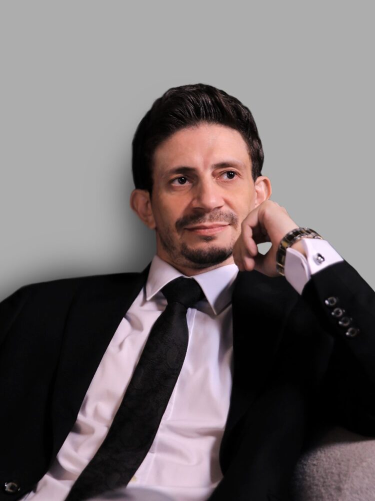 أحمد رجب: صفقتا "رأس الحكمة" و"مراسي البحر الأحمر" تؤسسان لفكرة «المثلث الذهبي العقاري» 1 أحمد رجب: صفقتا “رأس الحكمة” و”مراسي البحر الأحمر” تؤسسان لفكرة «المثلث الذهبي العقاري»