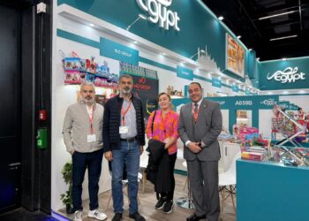 «إم أو جروب» تبرم عقودًا تصديرية مع 6 دول جديدة خلال مشاركتها في معرض «أنوجا 2025» 4 «إم أو جروب» تبرم عقودًا تصديرية مع 6 دول جديدة خلال مشاركتها في معرض «أنوجا 2025»