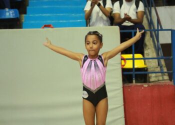 للمره الثالثةفيروز أحمد حسن تفوز بكأس مصر للجمباز وتحصد ذهبية البطولة 5 للمره الثالثةفيروز أحمد حسن تفوز بكأس مصر للجمباز وتحصد ذهبية البطولة