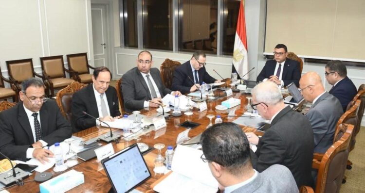 لمدة ثلاثة أشهر وزير الإسكان: منح تيسيرات في سداد المستحقات المالية المتأخرة على الوحدات والمحال وقطع الأراضي والفيلات 1 لمدة ثلاثة أشهر وزير الإسكان: منح تيسيرات في سداد المستحقات المالية المتأخرة على الوحدات والمحال وقطع الأراضي والفيلات