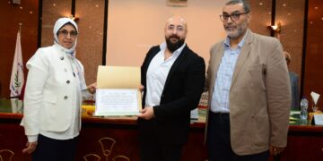 «كلية الزراعة عين شمس» تكرّم «المصرية السويسرية» لشراكتها في دعم التعليم التطبيقي وتدريب الطلاب 6 «كلية الزراعة عين شمس» تكرّم «المصرية السويسرية» لشراكتها في دعم التعليم التطبيقي وتدريب الطلاب