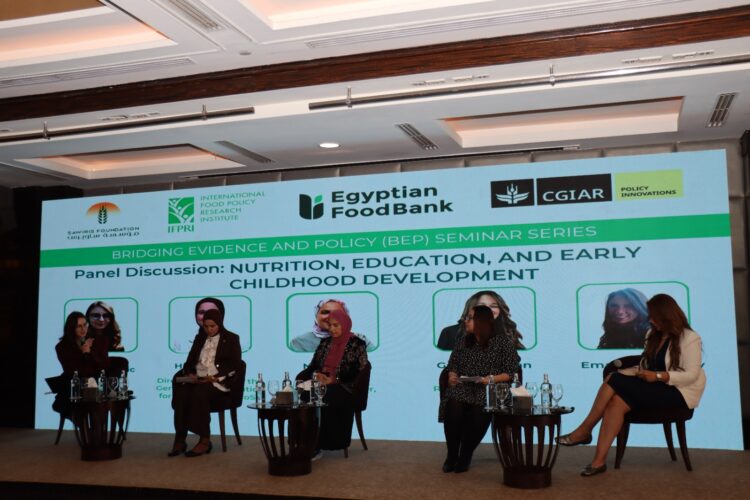 بنك الطعام ومؤسسة ساويرس والدولي لبحوث السياسات الغذائية يختتمون سلسلة بناء الجسور بندوة بعنوان "تنمية الطفولة المبكرة وتمكين المرأة في سوق العمل 1 بنك الطعام ومؤسسة ساويرس والدولي لبحوث السياسات الغذائية يختتمون سلسلة بناء الجسور بندوة بعنوان “تنمية الطفولة المبكرة وتمكين المرأة في سوق العمل