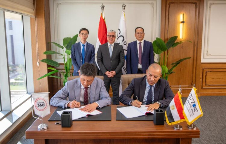 السويدي بالتعاون مع التمثيل التجارى توقع اتفاقيات جديدة مع مستثمرين صينيين في "سخنة 360" بالمنطقة الاقتصادية لقناة السويس 1 السويدي بالتعاون مع التمثيل التجارى توقع اتفاقيات جديدة مع مستثمرين صينيين في “سخنة 360” بالمنطقة الاقتصادية لقناة السويس