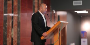سكر مكة" لماكينات الخياطة تطرح أحدث آلات الإنتاج باستخدام الذكاء الاصطناعي بالتعاون مع "جاك" الصينية 2 سكر مكة” لماكينات الخياطة تطرح أحدث آلات الإنتاج باستخدام الذكاء الاصطناعي بالتعاون مع “جاك” الصينية