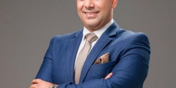 محمد إسلام: صفقة "علم الروم" تعكس ثقة المستثمرين العالميين في الاقتصاد المصري وتفتح آفاقاً جديدة للتنمية الساحلية 6 محمد إسلام: صفقة “علم الروم” تعكس ثقة المستثمرين العالميين في الاقتصاد المصري وتفتح آفاقاً جديدة للتنمية الساحلية