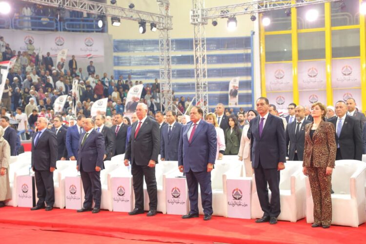 حشود تدعم مرشحي الجبهة الوطنية بالقائمة الوطنية والفردي في احتفالية انتخابية وطنية 1 حشود تدعم مرشحي الجبهة الوطنية بالقائمة الوطنية والفردي في احتفالية انتخابية وطنية