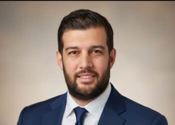 «تسلا للتطوير» تعلن تعيين علاء الشيخ رئيسًا للقطاع التجاري لتعزيز استراتيجياتها للتوسع والنمو 15 «تسلا للتطوير» تعلن تعيين علاء الشيخ رئيسًا للقطاع التجاري لتعزيز استراتيجياتها للتوسع والنمو