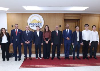 وفد صيني  يلتقي بنائب محافظ الجيزة ومنظومة OMC الاقتصادية  لبحث فرص الاستثمار والتعاون الاقتصادي