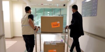 "أهل مصر لعلاج الحروق" تنجح في استيراد أول شحنة من الجلد المجمد تحت رعاية حكومية كاملة 2 “أهل مصر لعلاج الحروق” تنجح في استيراد أول شحنة من الجلد المجمد تحت رعاية حكومية كاملة