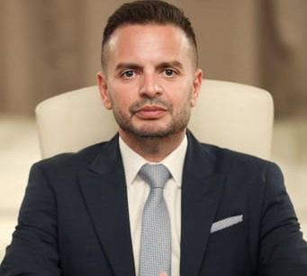 د. محمد راشد: القفزة السعرية في العقارات تكشف ضرورة السماح بالقروض المشتركة لحماية السوق وتعزيز التمويل 1 د. محمد راشد: القفزة السعرية في العقارات تكشف ضرورة السماح بالقروض المشتركة لحماية السوق وتعزيز التمويل