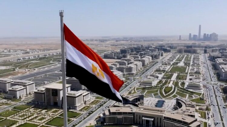 ثورة تصنيعية وعقارية في مصرإنتاج أول "عدسة عين" محليًا.. واستثمارات بـ60 مليار جنيه في الصعيد والغردقة 1 ثورة تصنيعية وعقارية في مصرإنتاج أول “عدسة عين” محليًا.. واستثمارات بـ60 مليار جنيه في الصعيد والغردقة