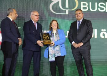 منة الله شركس تحصد جائزة THE BEST IN BUSINESS ضمن قائمة الأكثر تأثيرا فى الاقتصاد خلال 2025