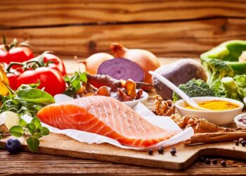 ما الذي يجعل النظام الغذائي المتوسطي مفيدًا لصحة القلب إلى هذا الحد؟