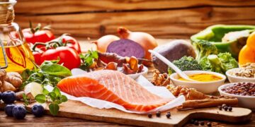 ما الذي يجعل النظام الغذائي المتوسطي مفيدًا لصحة القلب إلى هذا الحد؟