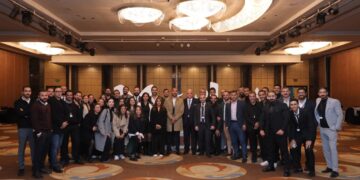 شراكة رؤية وصورة… «AEMP» تتولى تنفيذ المحتوى الإبداعي لثلاثة من أكبر مشروعات «LARZ»