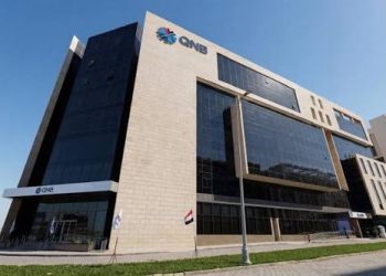 بنك QNB مصر و «صناع الخير» يقدمان منحاً دراسية لطلاب جامعة القاهرة الجديدة التكنولوجية – بناة المستقبل