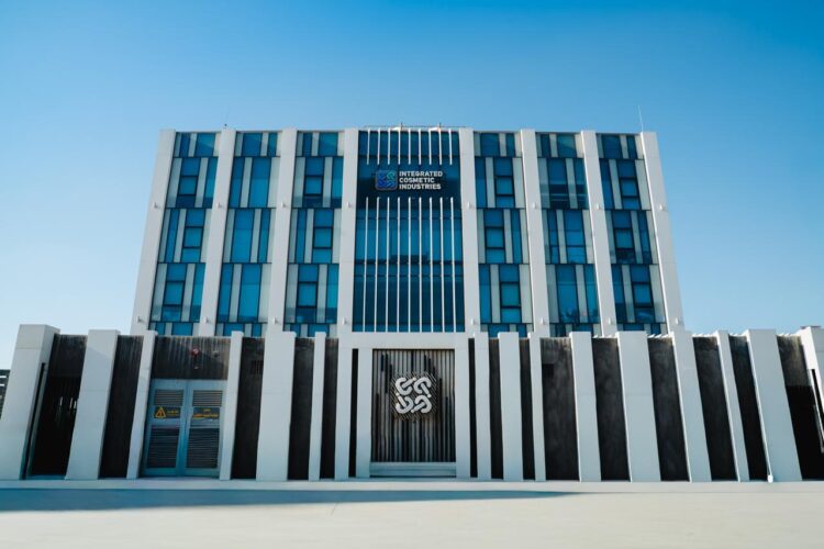 أدينيا بارتنرز تقوم بأكبر استثماراتها في السوق المصرية عبر الاستحواذ على باركفيل للأدوية