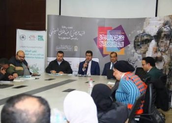 ختام للمائدة المستديرة بمعرض الكتاب بعنوان تغير المناخ من التحديات البيئية الي مسؤولية مجتمعية مشتركة – بناة المستقبل