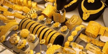 «آي صاغة» الذهب يواصل الصعود محليًا وعالميًا بدعم التوترات وترقب الفيدرالي