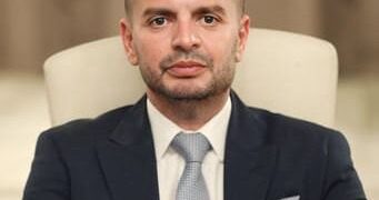 تعيين الدكتور محمد راشد رئيسًا للجنة التثقيف والتدريب بغرفة صناعة التطوير العقاري 2 تعيين الدكتور محمد راشد رئيسًا للجنة التثقيف والتدريب بغرفة صناعة التطوير العقاري