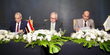 “العرابي” و “البارودي” يوقعان برتوكول تعاون لدعم الإسكان التعاوني والتنمية العمرانية في أفريقيا وآسيا