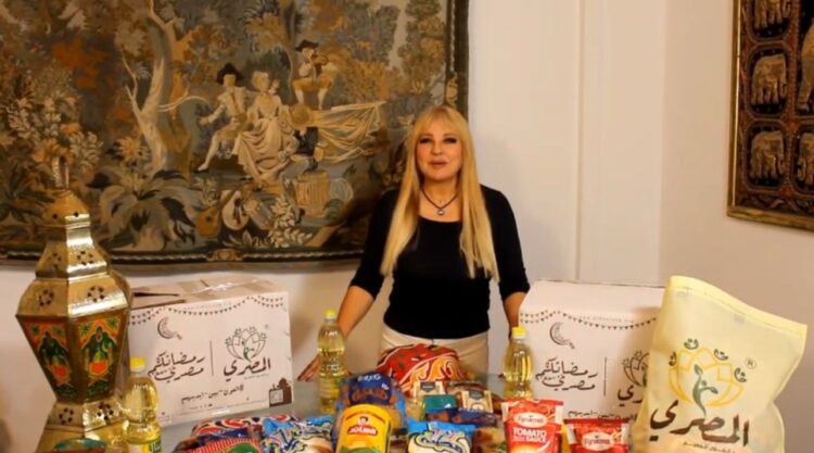 نجوم الفن يشاركون في تعبئة كراتين حملة “رمضانكم  مصري” للعام الخامس عي التوالي لتوزيعها على المستحقين