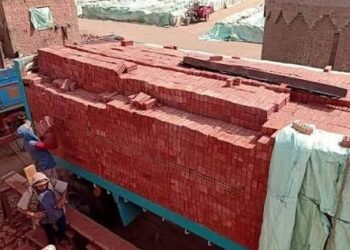 200 جنيه في مهب التوقف حكاية عامل طوب من الصف يناشد وزير البترول ومحافظ الجيزة قبل صيانة 8 مارس 10 200 جنيه في مهب التوقف حكاية عامل طوب من الصف يناشد وزير البترول ومحافظ الجيزة قبل صيانة 8 مارس