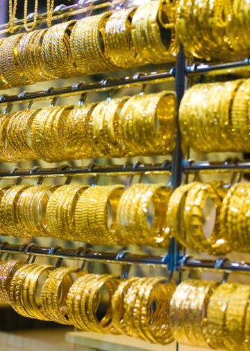 «آي صاغة»:الذهب يقلص خسائره بعد قرار أمريكي بوقف الهجمات على منشآت الطاقة الإيرانية