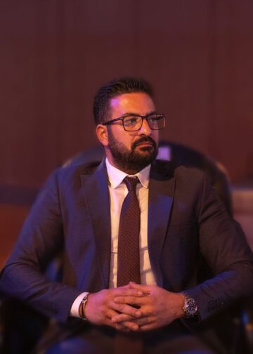 مصطفى محسن يدعو الشركات العقارية المصرية إلى تبني استراتيجيات استباقية لتجاوز تداعيات حرب إيران 2 مصطفى محسن يدعو الشركات العقارية المصرية إلى تبني استراتيجيات استباقية لتجاوز تداعيات حرب إيران