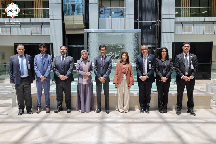 تعزيزًا للتعاون الإنساني والطبي بين مصر ودولة قطر السفير القطري في زيارة لمستشفى أهل مصر لعلاج الحروق