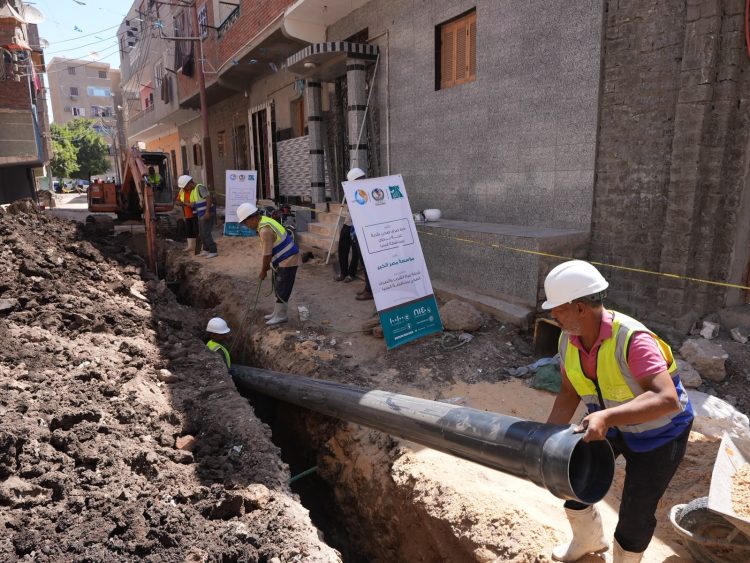 مصر الخير تستجيب لاستغاثات أهالي عزبة بدوي بالمنيا وتبدأ تنفيذ خط للصرف الصحي بالتعاون مع شركة مياه الشرب